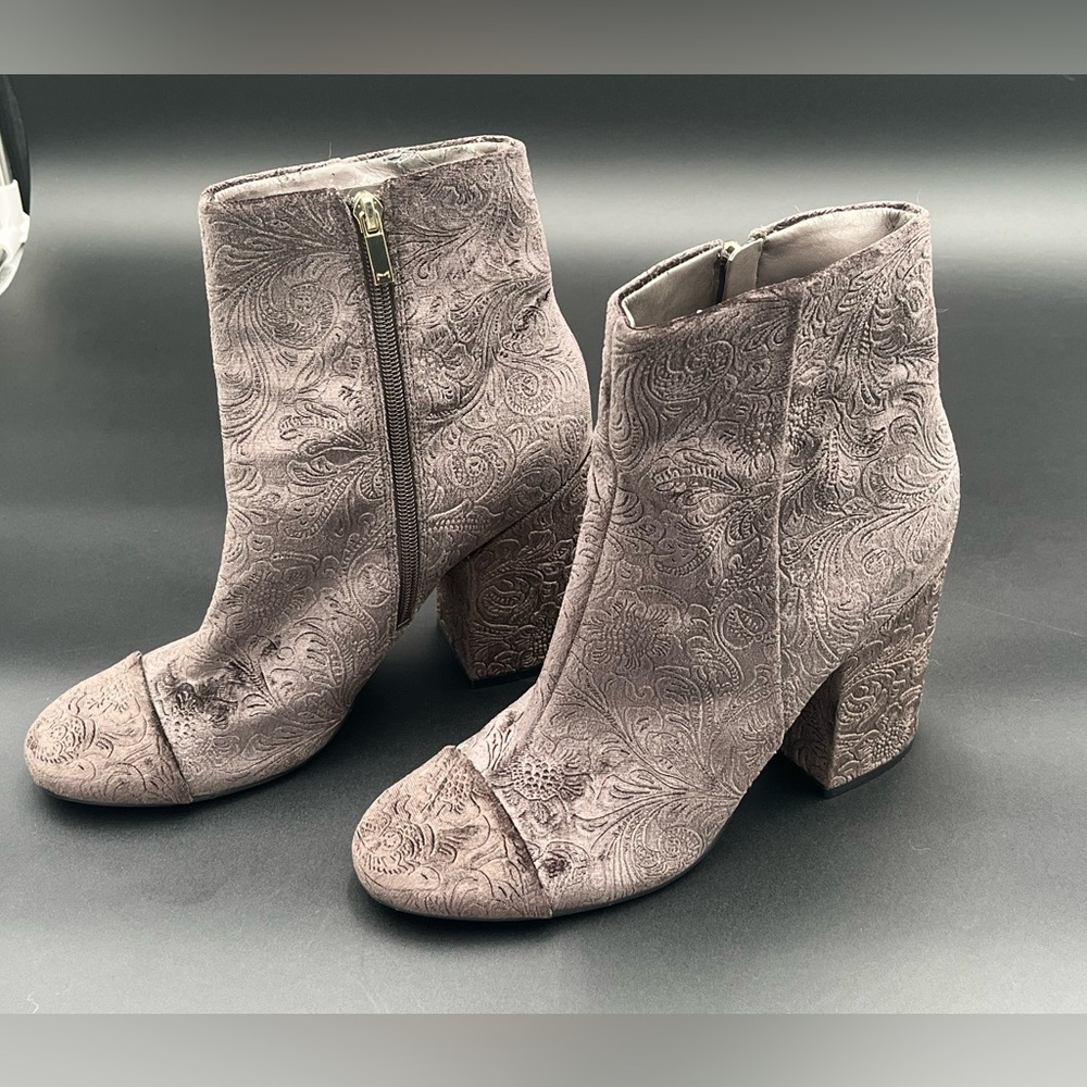 Marc Fisher Z33116* LTD Women’s TaufB Prana Cap Toe Bootie Size 11 M